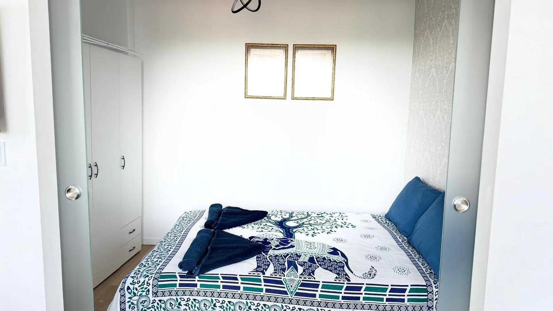 Luxus Living In Burgas Apartment