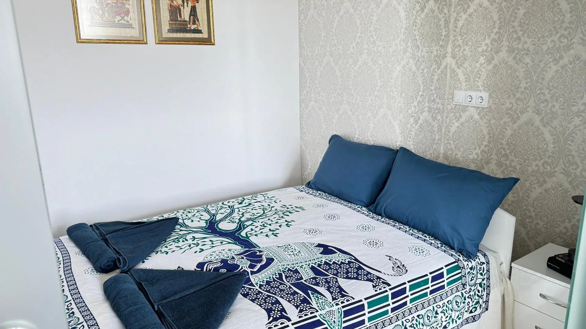 Luxus Living In Burgas Apartment